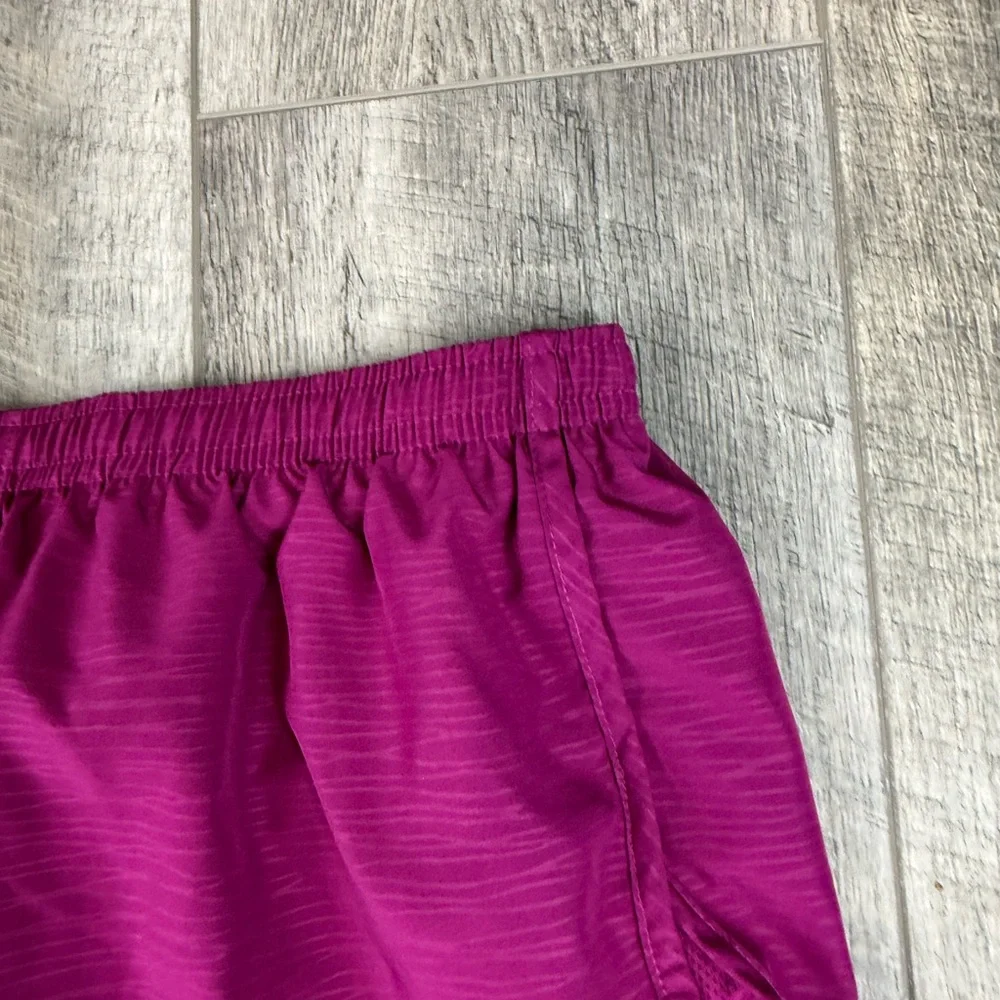 Nike size magenta