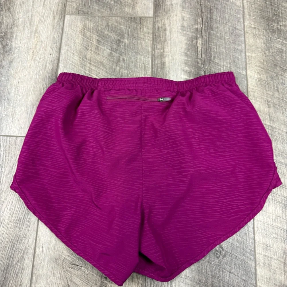Nike size magenta