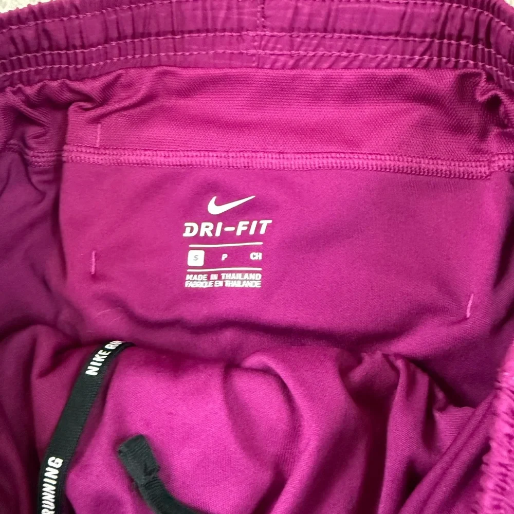 Nike size magenta