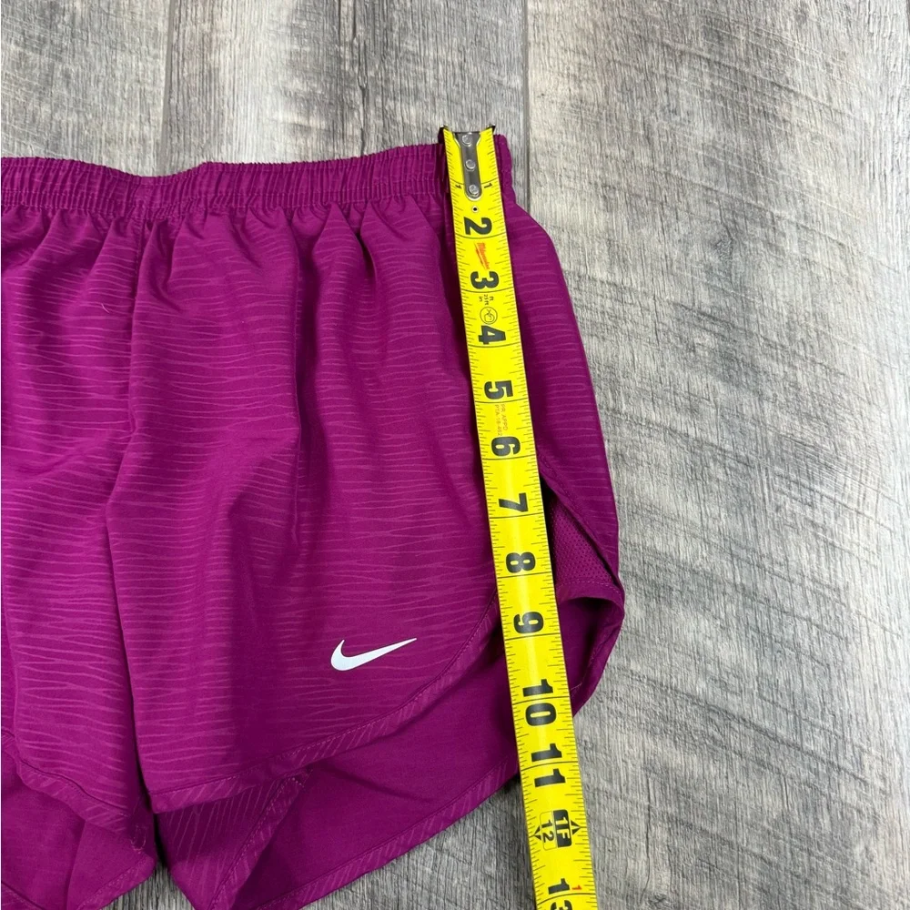 Nike size magenta