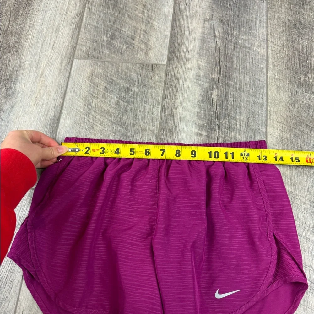 Nike size magenta
