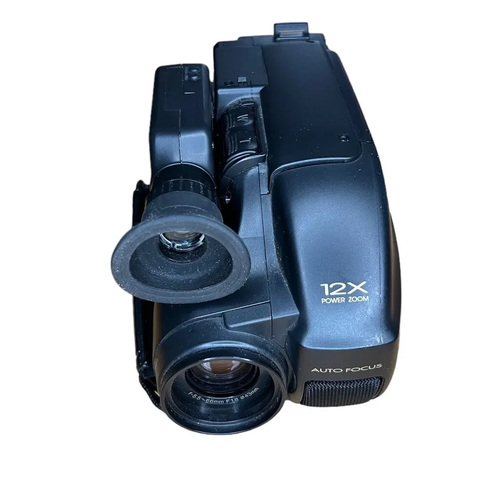 1994 General Electric GE VHS-C Camcorder CG506 & Case Charger Power Adapter