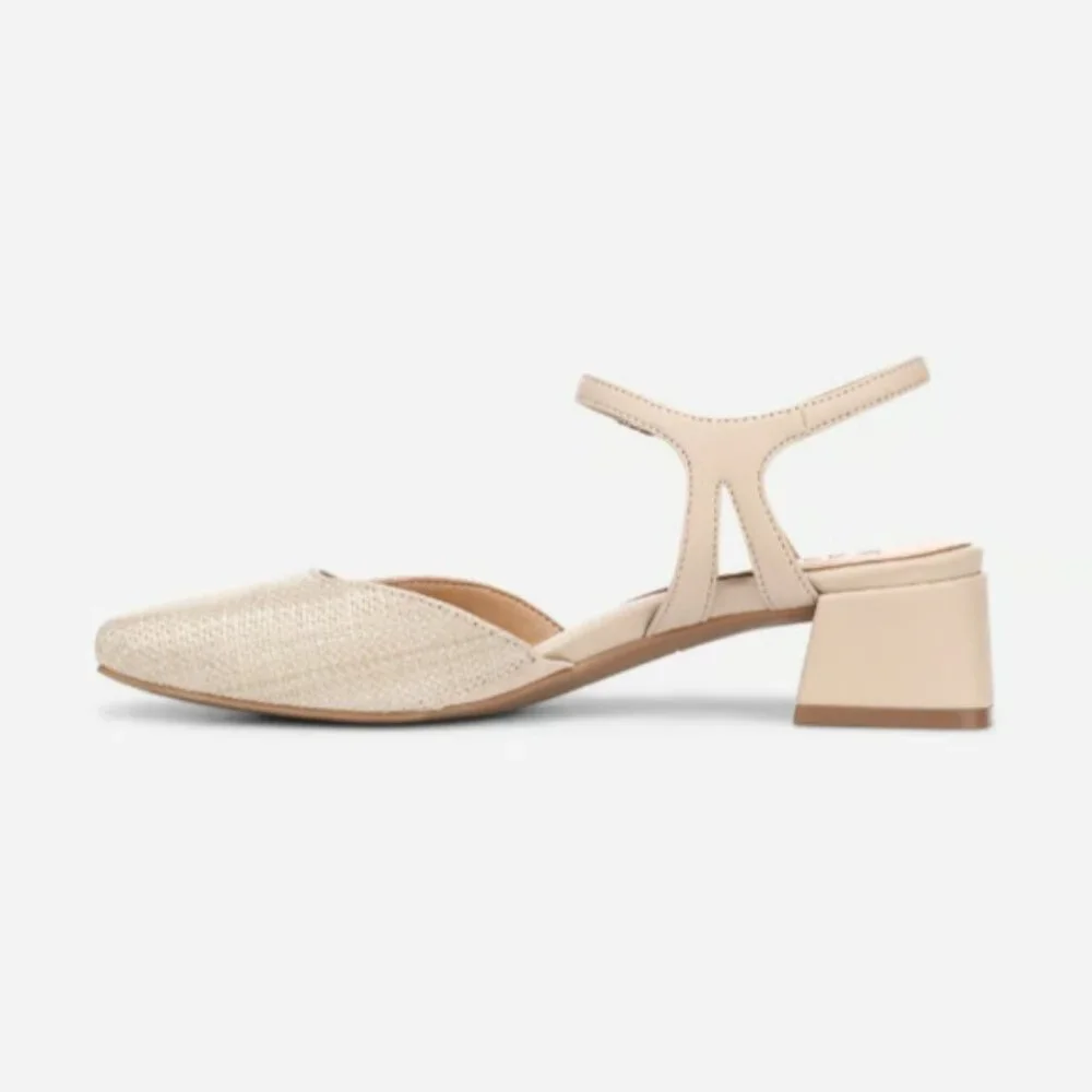Naturalizer party are heel