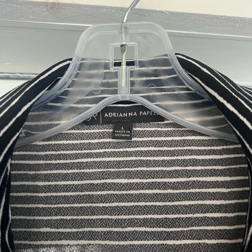 Adrianna Papell crisp black