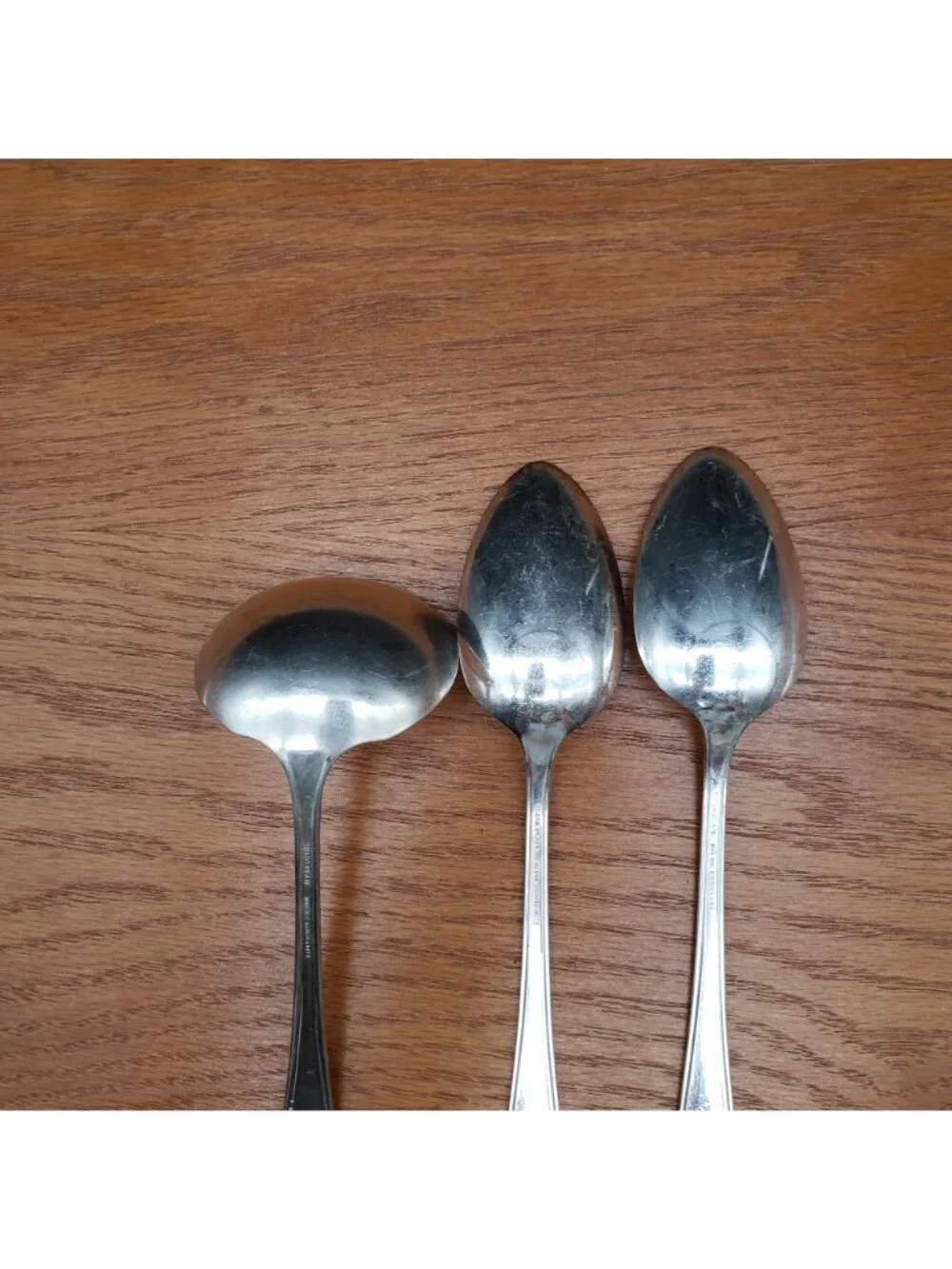 Oneida Tudor Plate Queen Bess II Gravy Ladle & Serving Spoons Lot of 3 Silverpla
