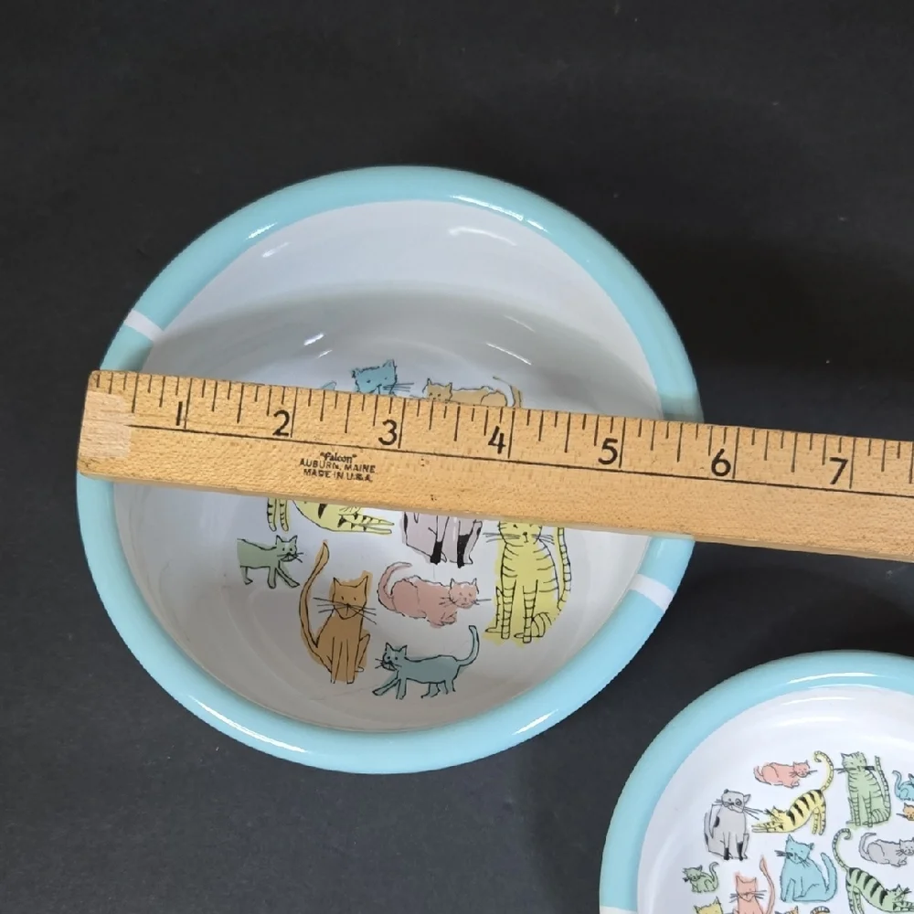 Stoneware ceramic cat