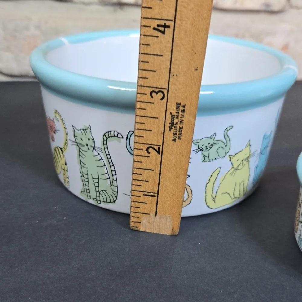 Stoneware ceramic cat