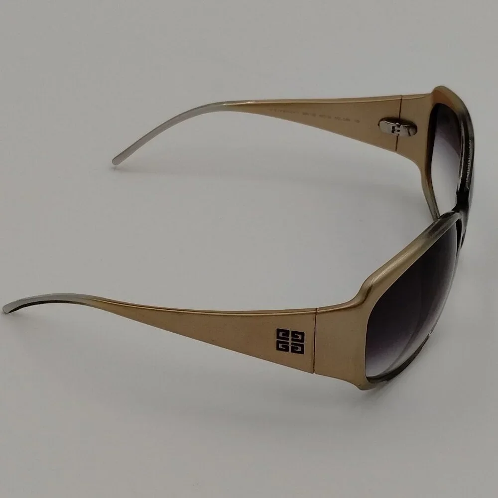 Givenchy sgv 722