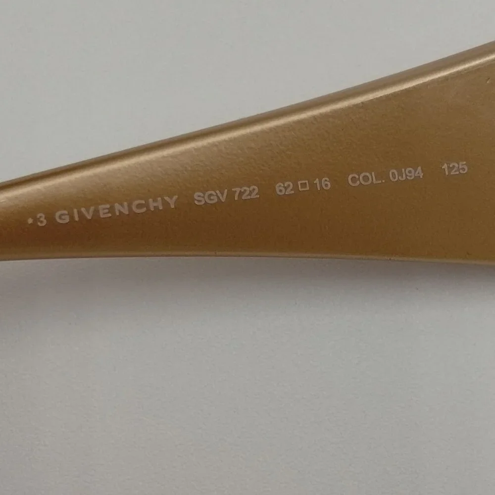Givenchy sgv 722