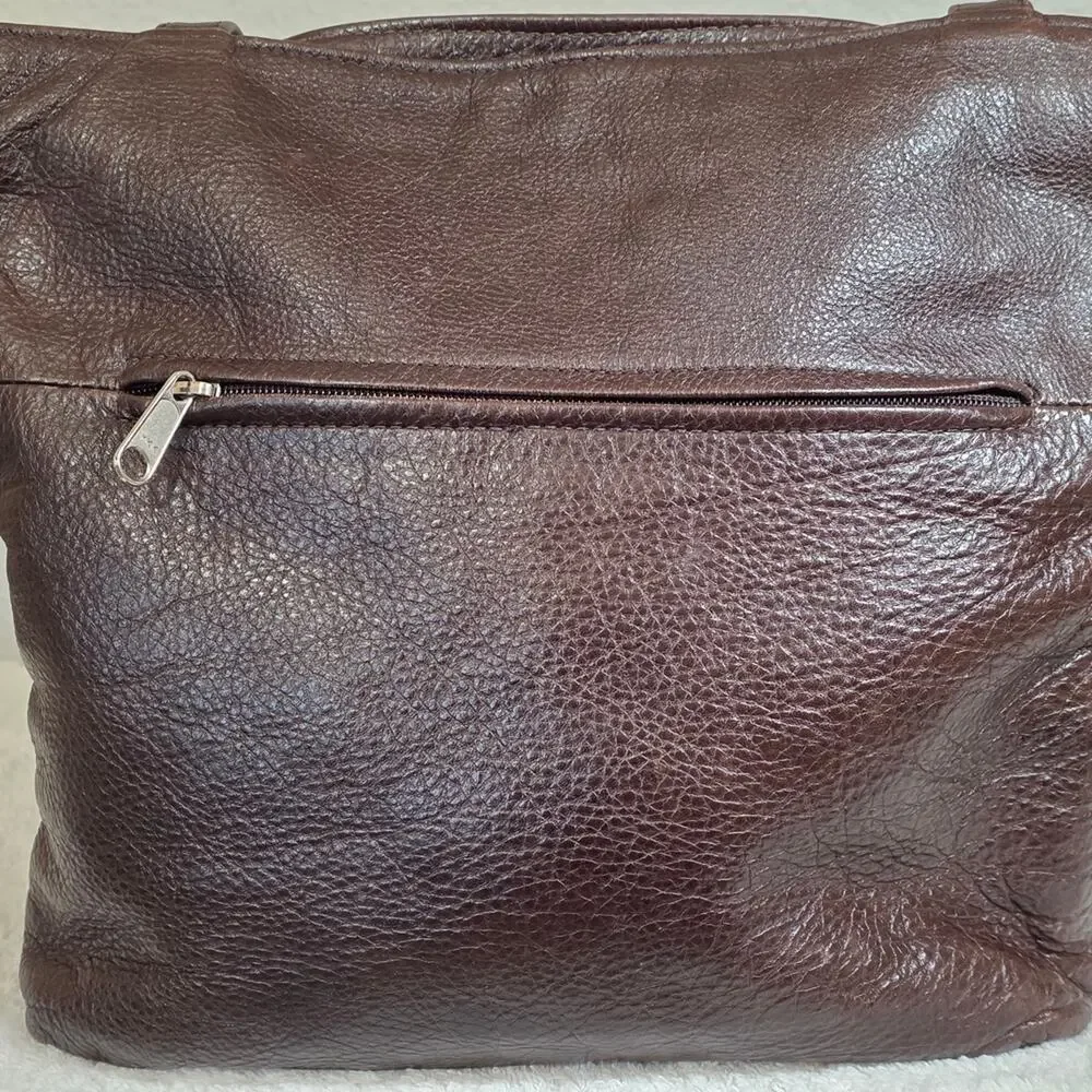 Chic Embossed Leather Shoulder Bag in Rich Brown