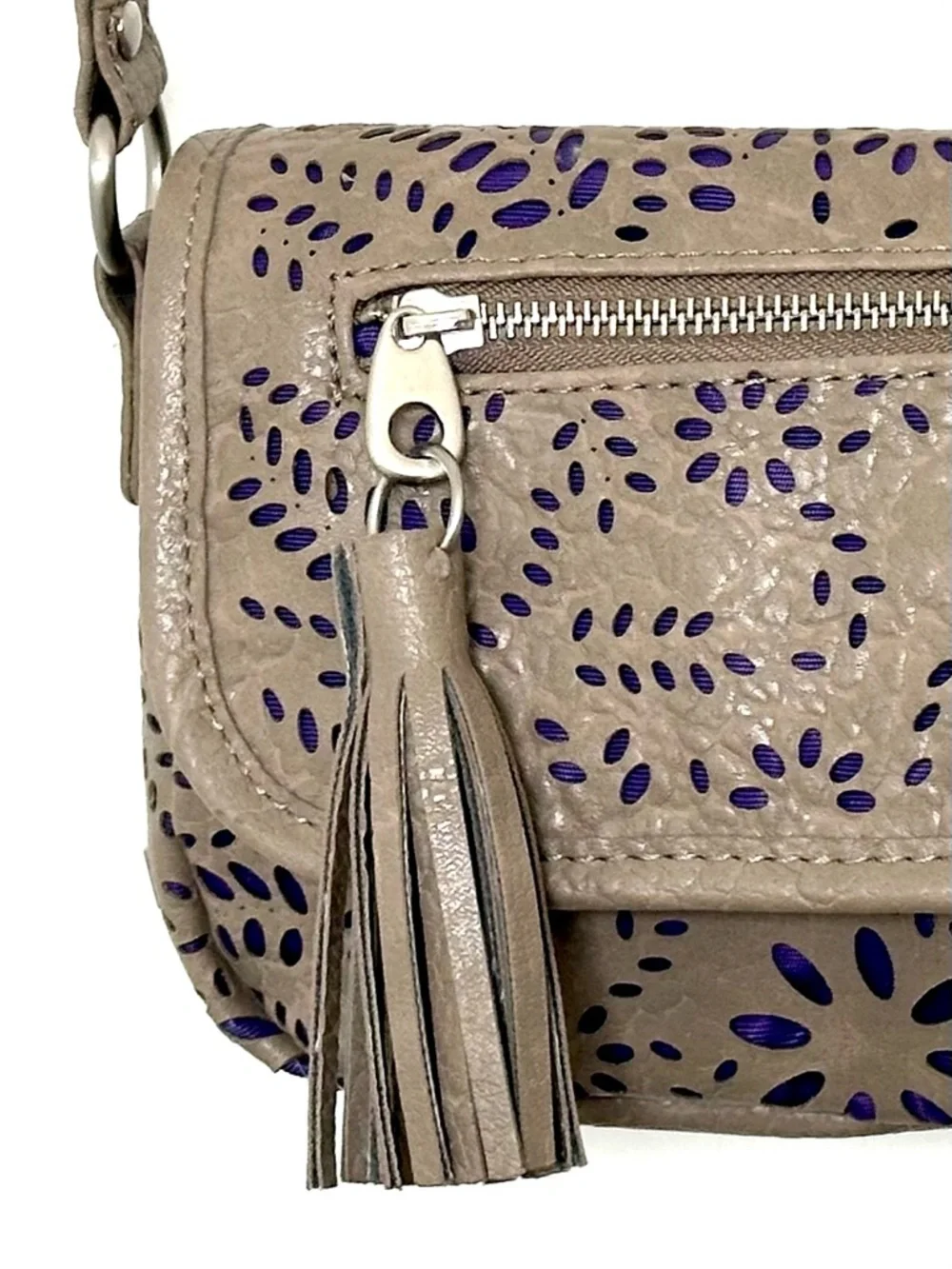 Kensie Girl compact taupe