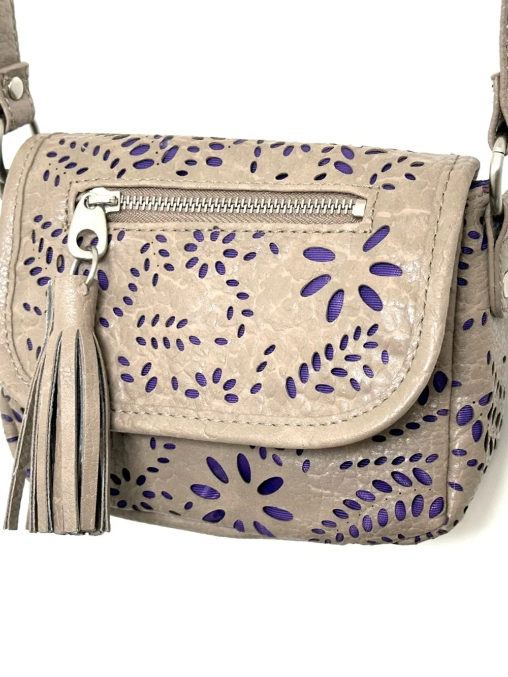 Kensie Girl compact taupe