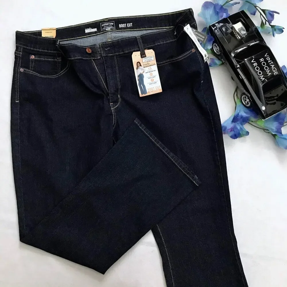 Levi's NWT Dark Wash Shaping Boot Cut Jeans Women 24W Short