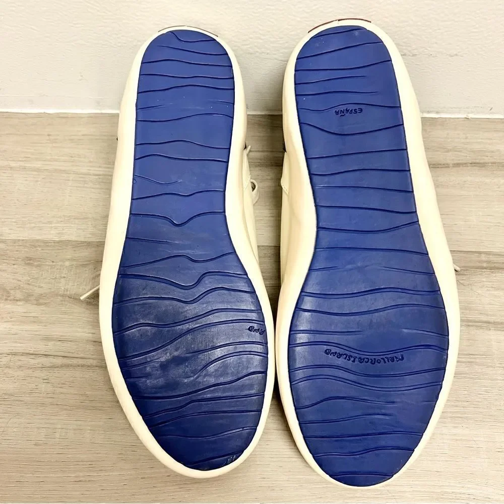 Camper low cut sneakers sz 11. Genuine suede and leather Cream Gray Navy Blue