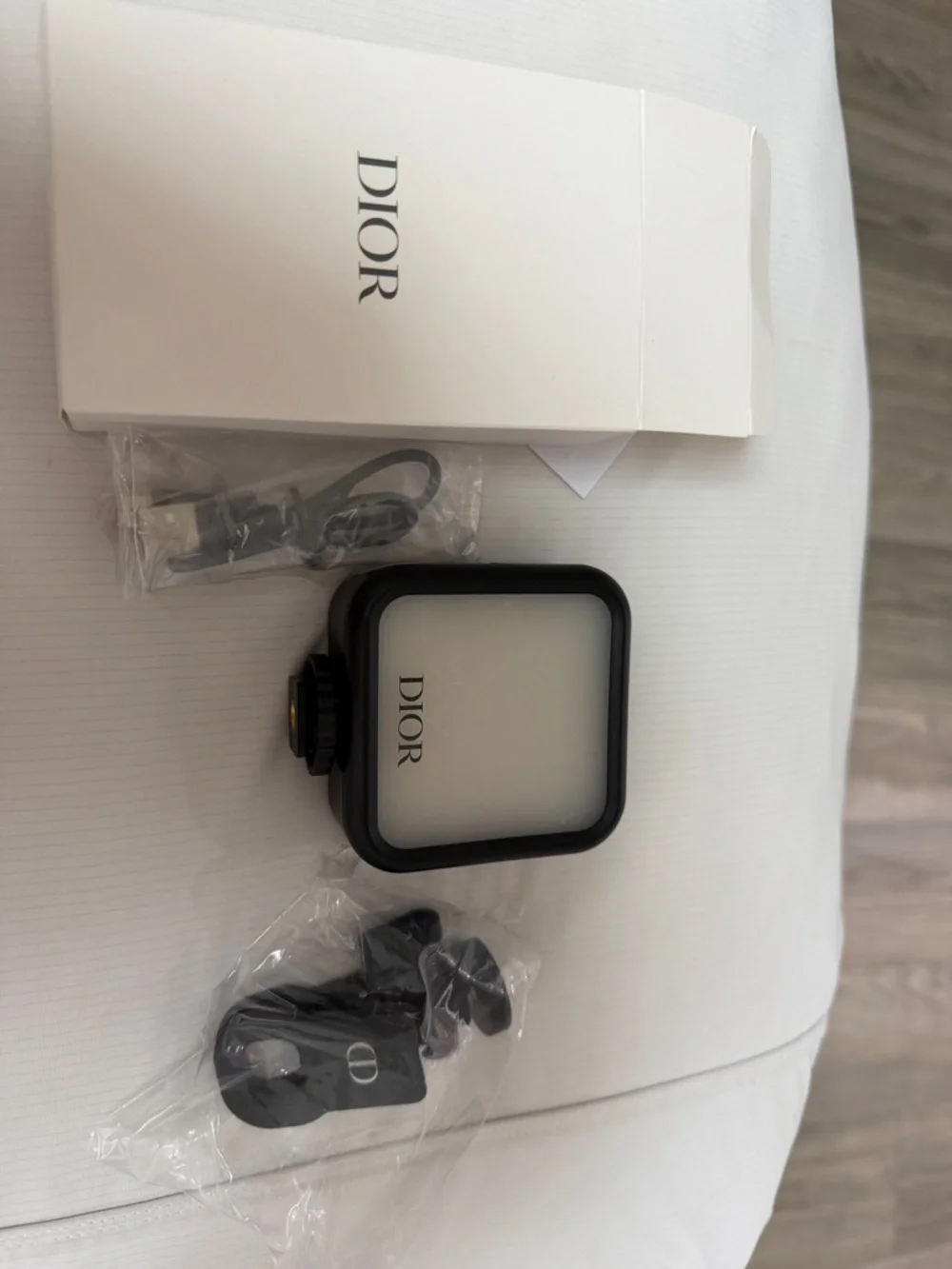 Dior compact led