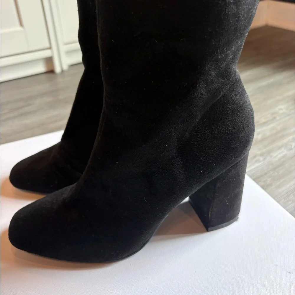 Lulu's Black Suede Pointed-Toe Ankle Booties with Side Zipper