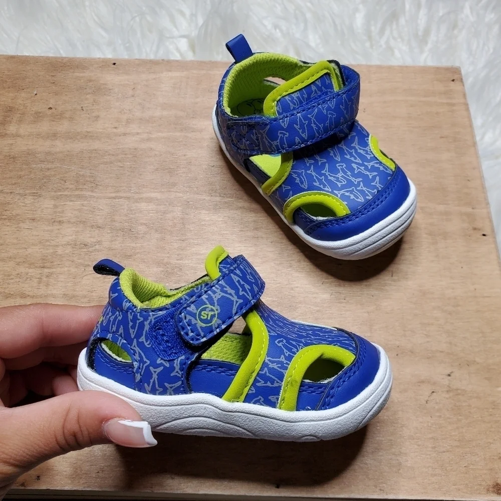 Stride Rite loop used