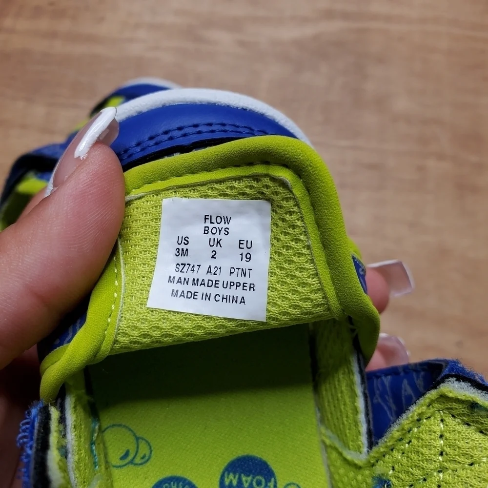 Stride Rite gently hook strap