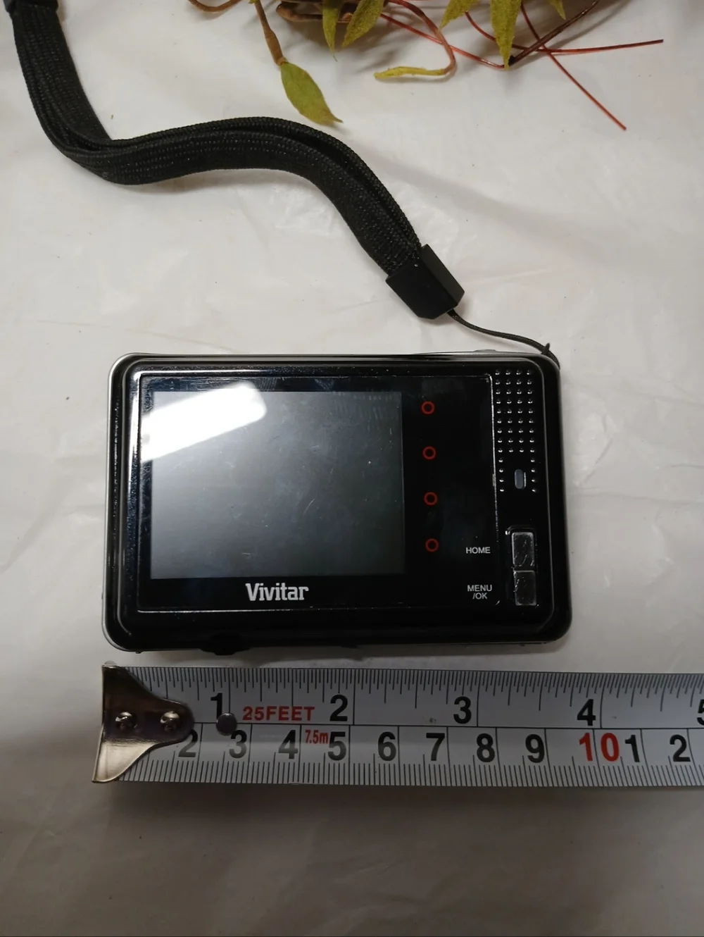Vivitar ViviCam 8025 Digital Camera in Black - No Charger