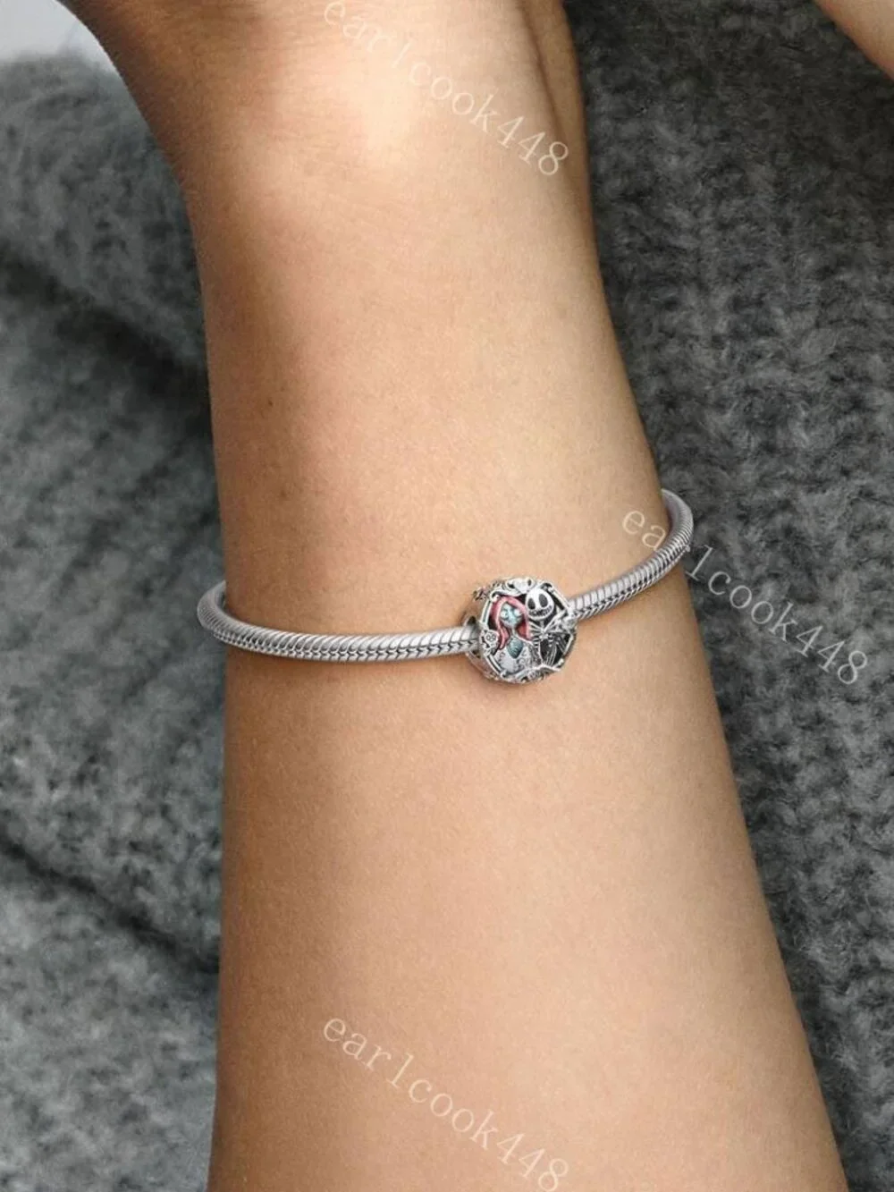Pandora 🚚 ships