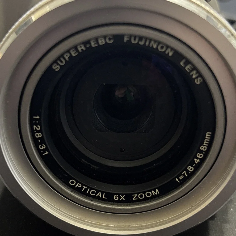 Fujifilm shoulder current