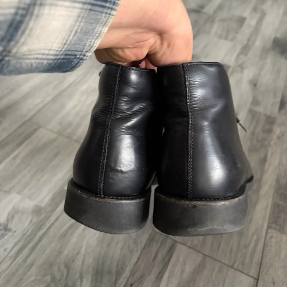 Tod's Black Leather Chukka Boots