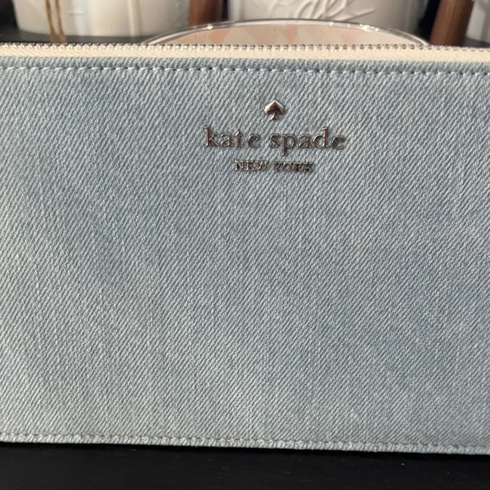 kate spade Light Blue Denim Wristlet Clutch NWT