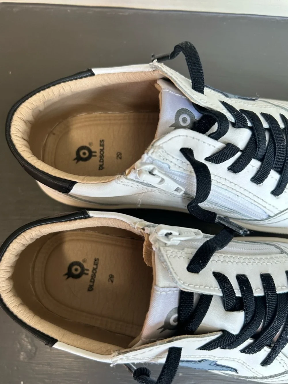 Old Soles white old