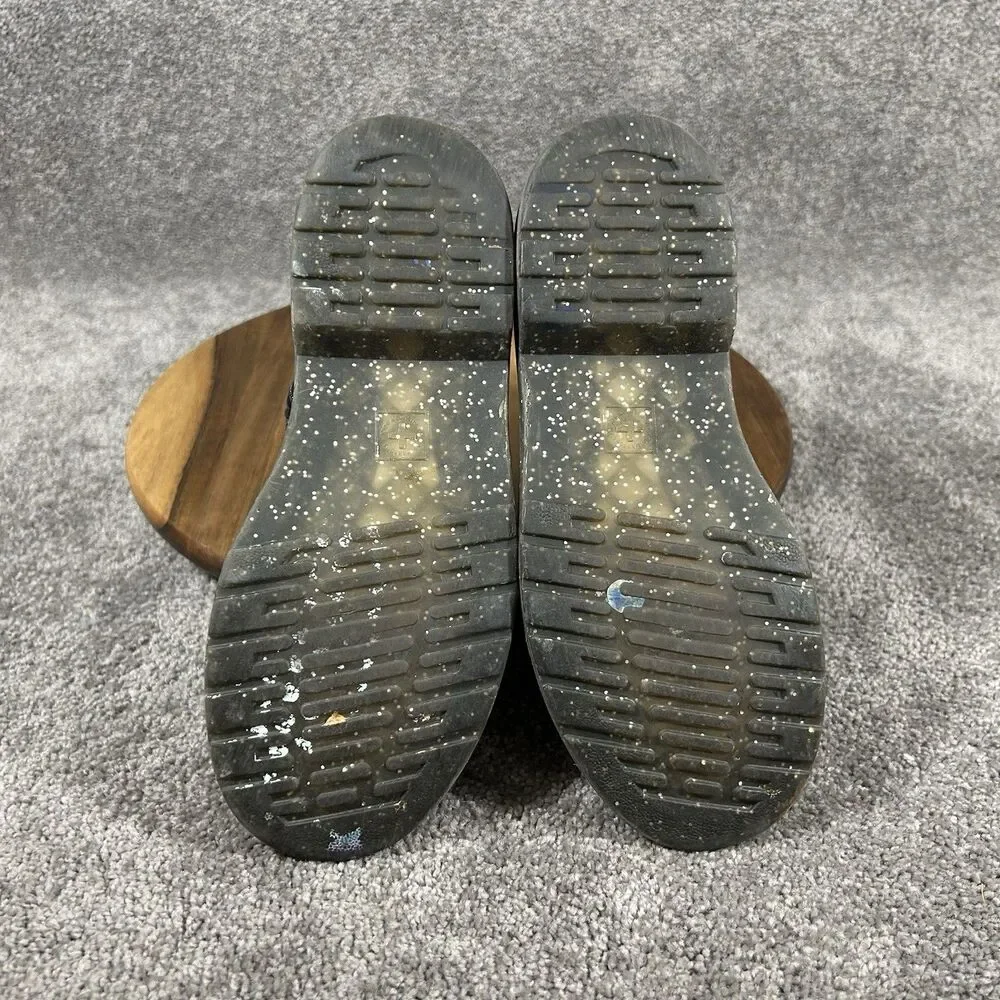 Dr. Martens product pair