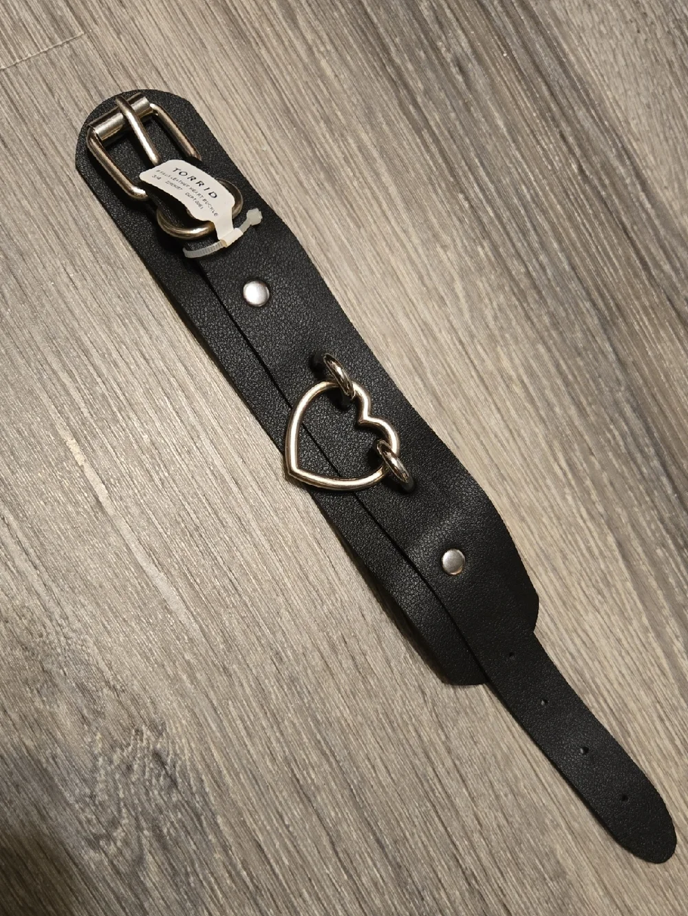 NWT Torrid Faux Leather Heart Buckle Bracelet