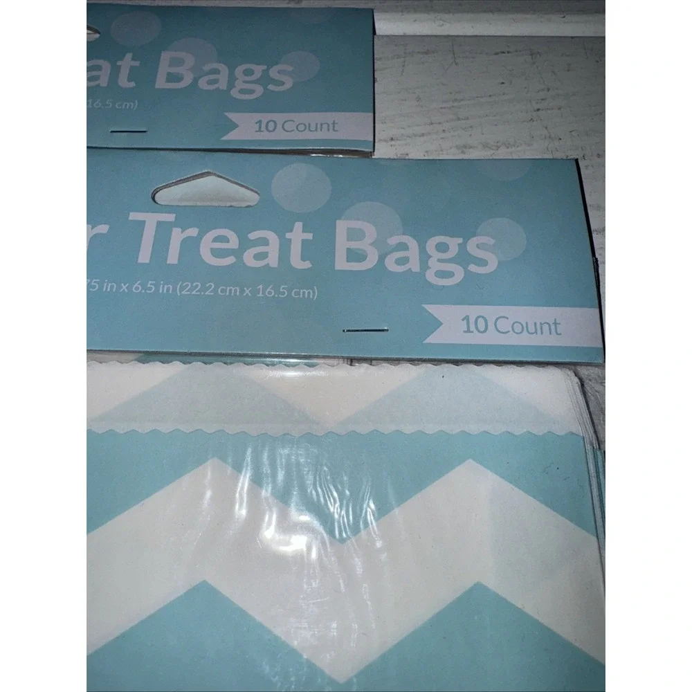 20 Count Pastel Light Blue Chevron Paper Treat Bags 2 X 10ct 8.75