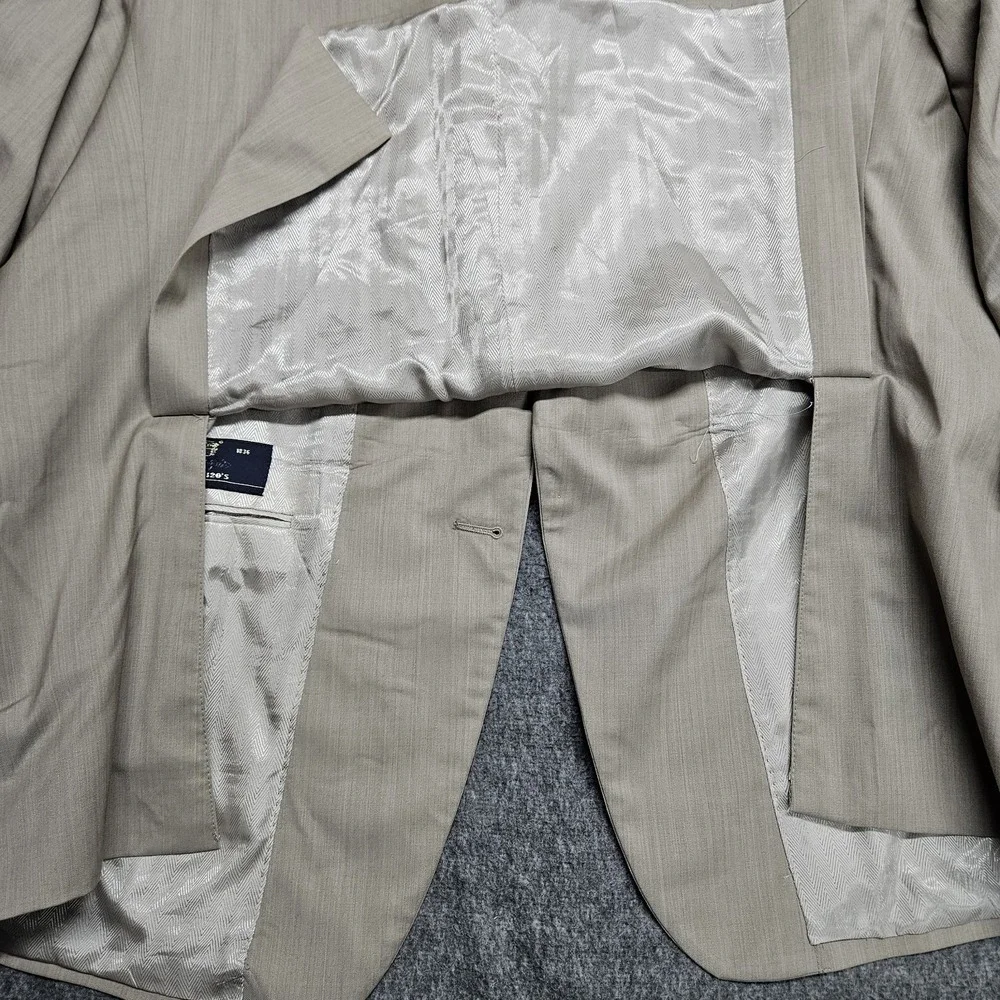 Joseph Abboud good as