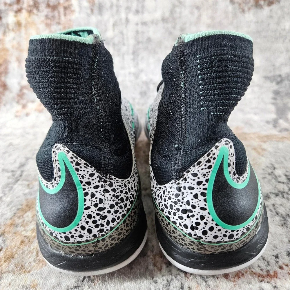 Nike good gently