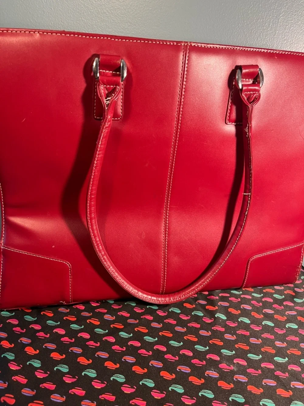 • Targus Red 14” Laptop Tote Bag Faux Leather Briefcase