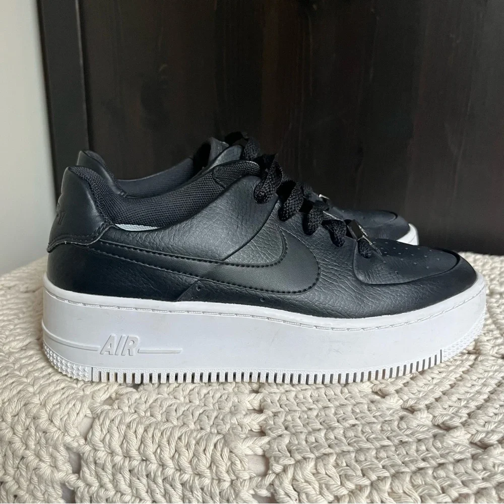 Nike questions leave