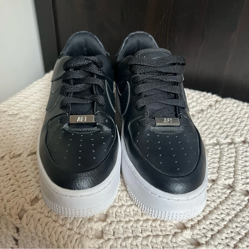 Nike questions leave