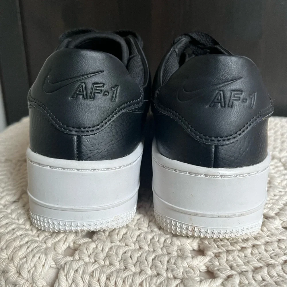 Nike questions leave
