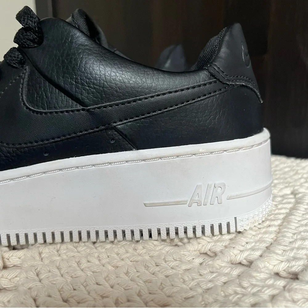 Nike questions leave