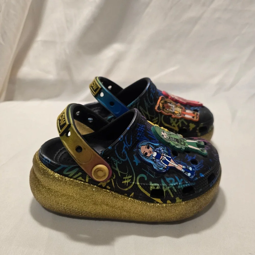 CROCS comfortable simply fall