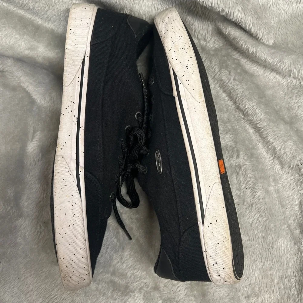 Lugz low upper