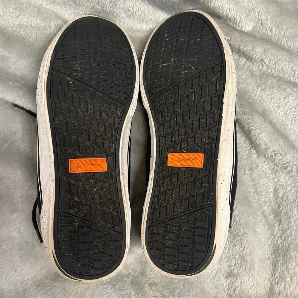 Lugz unisex casual logo