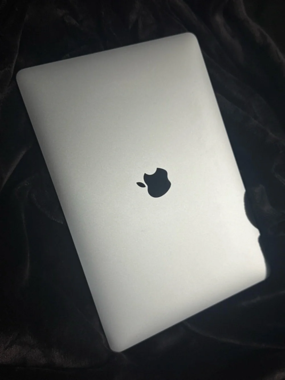 Apple MacBook Laptop - Silver Aluminum Finish