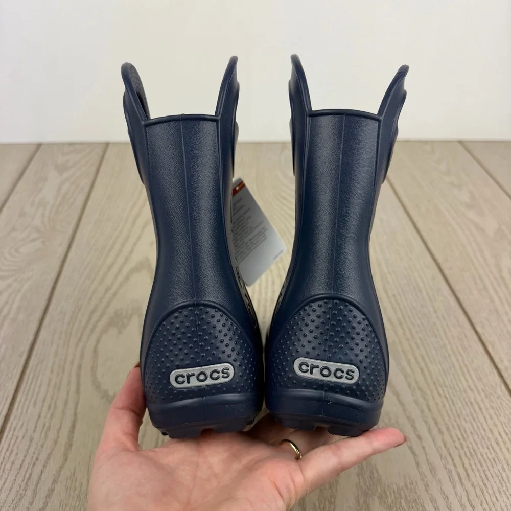CROCS nwt never
