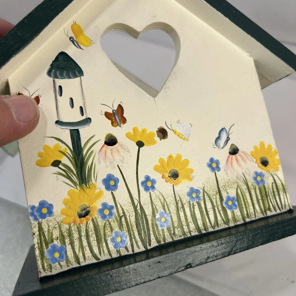Crazy Mountain Wood Hand Painted ‎ Butterfly Flower Garden Tissue Box Decor Read