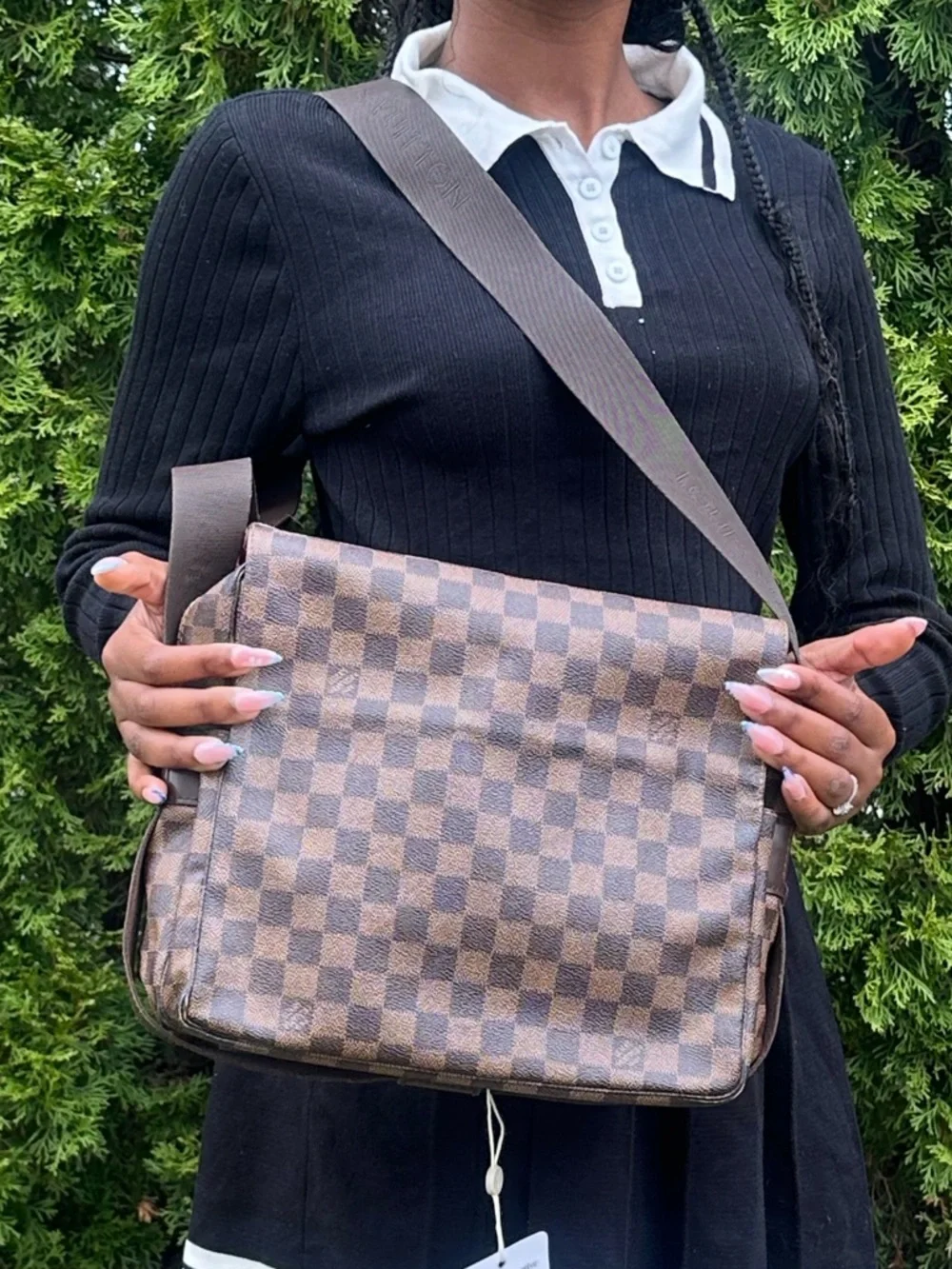 Louis Vuitton crossbody flaws bag