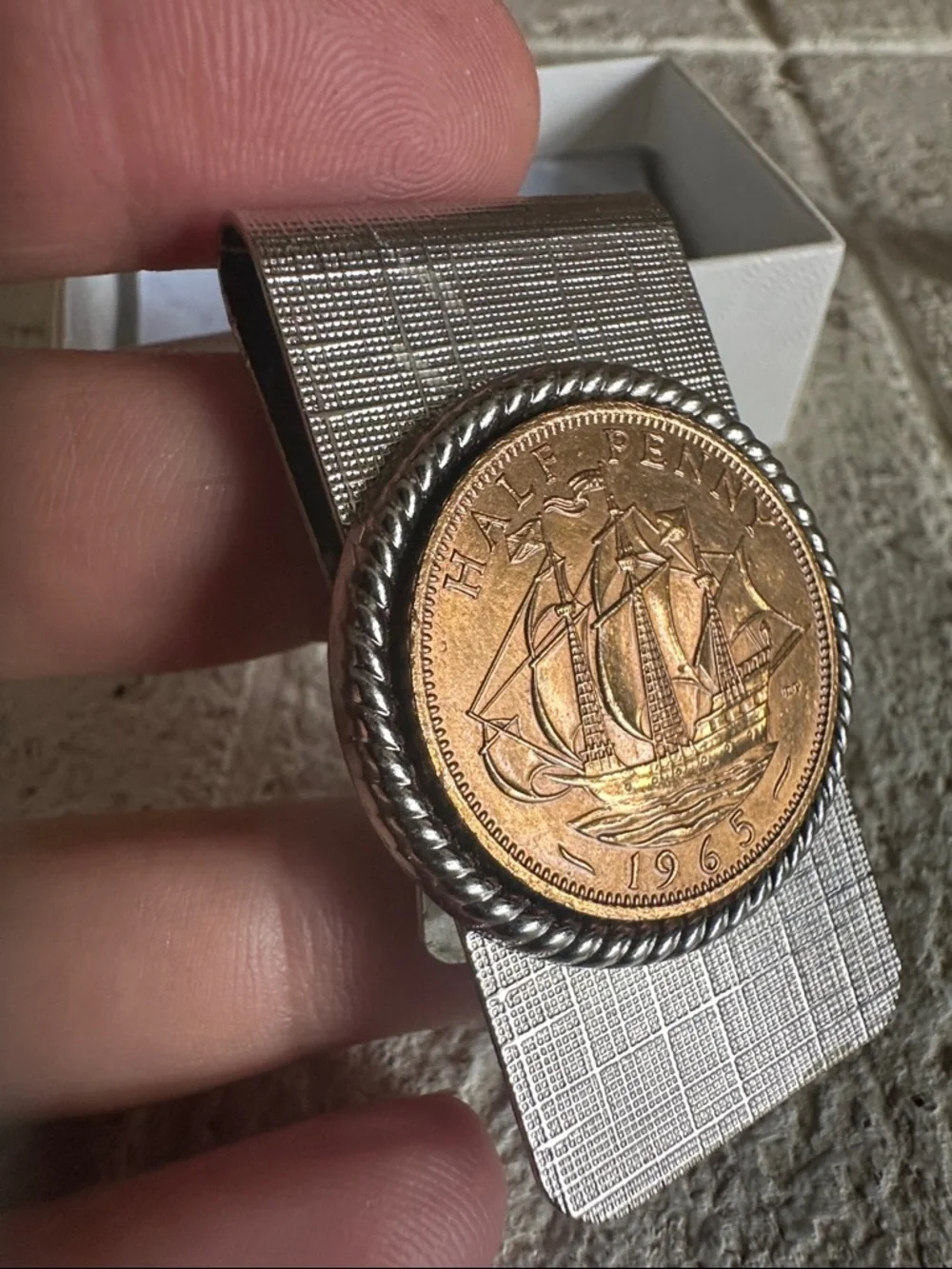 Money clip with historic coin, Mayflower 1620