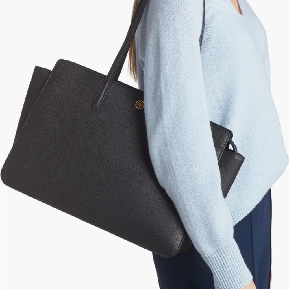 TORY BURCH Robinson Leather Tote. Black. NWOT