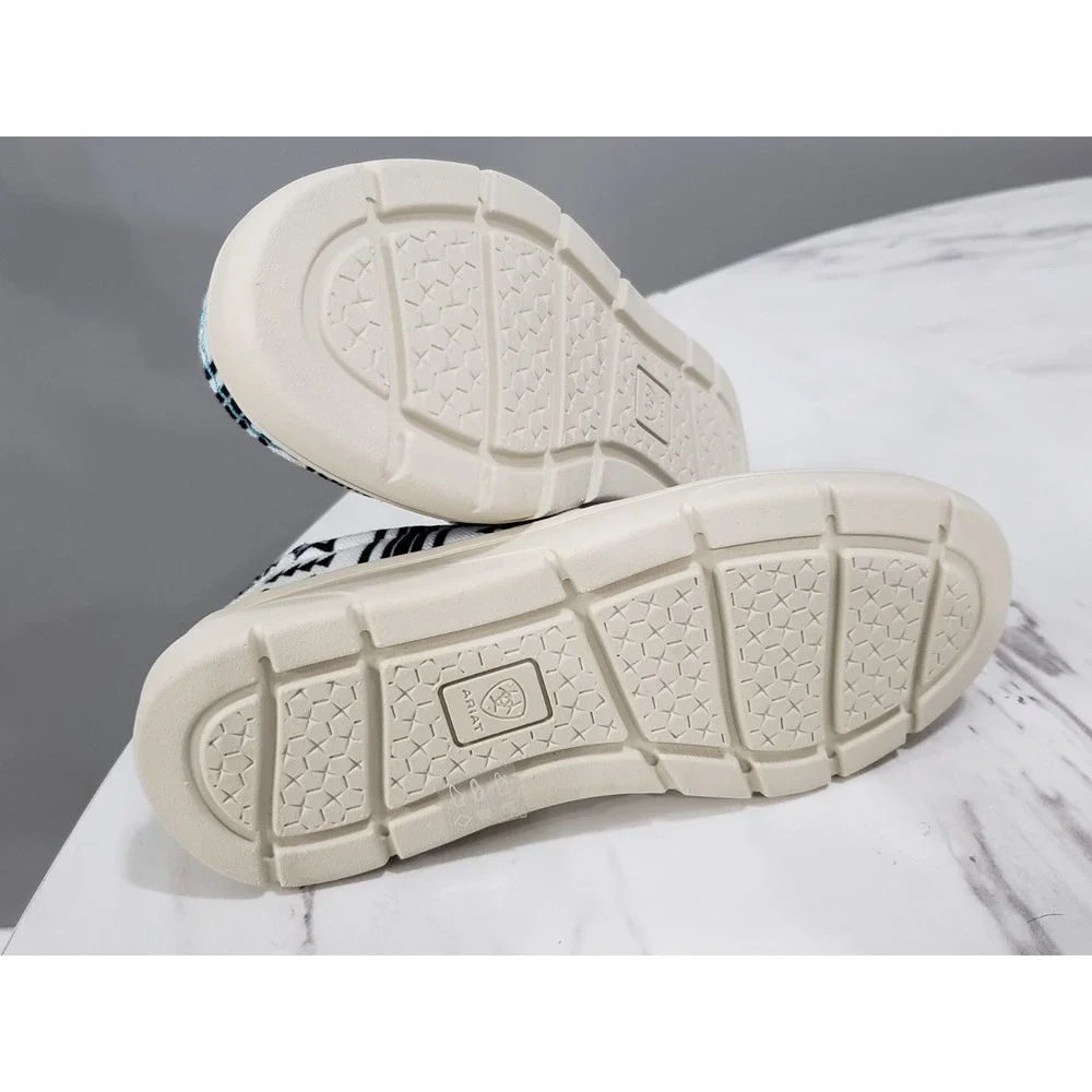 Ariat new without