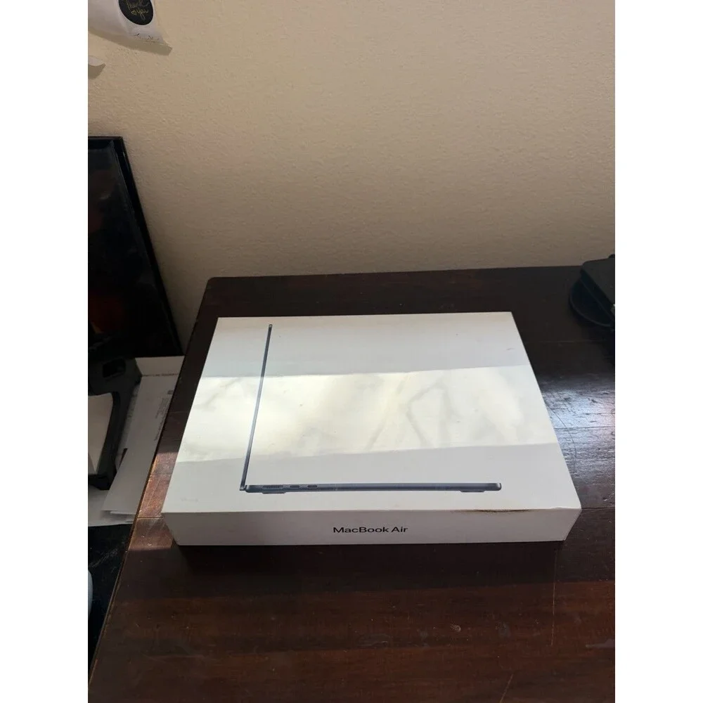 MacBook Air 13 Inch 256GB Computer Box - Box Only