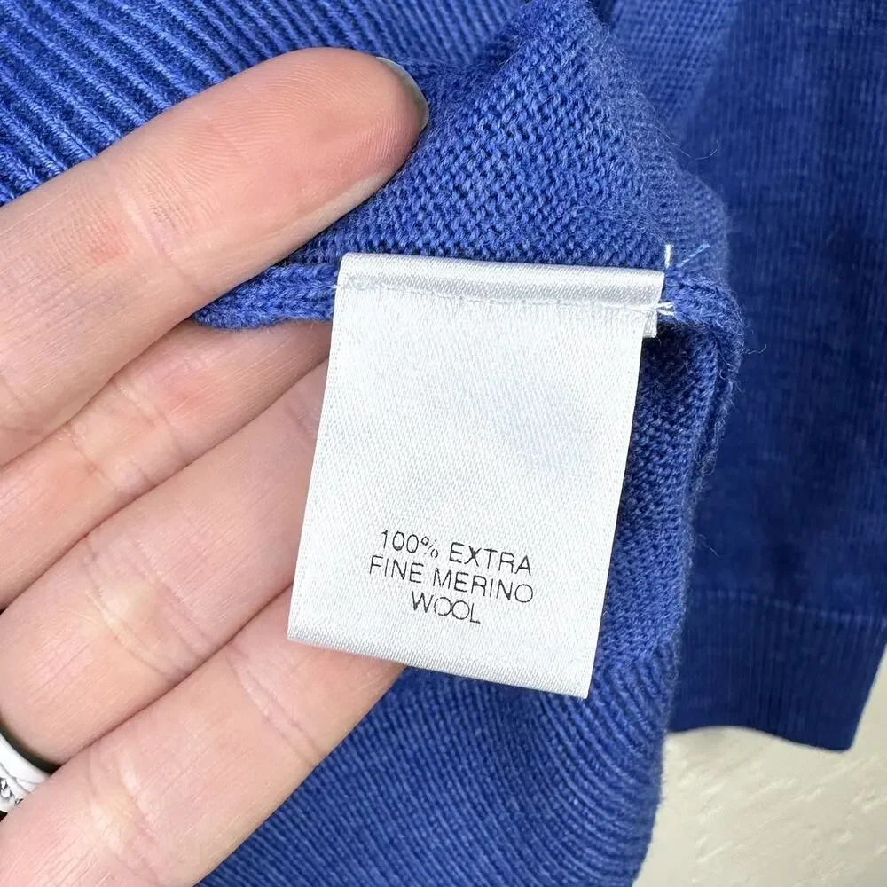 NEW Turnbury Men's Extra Fine Merino Wool Blue Biella Yarn V-Neck Sweater Large